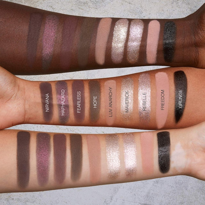Huda Beauty
Pretty Grunge Eyeshadow Palette